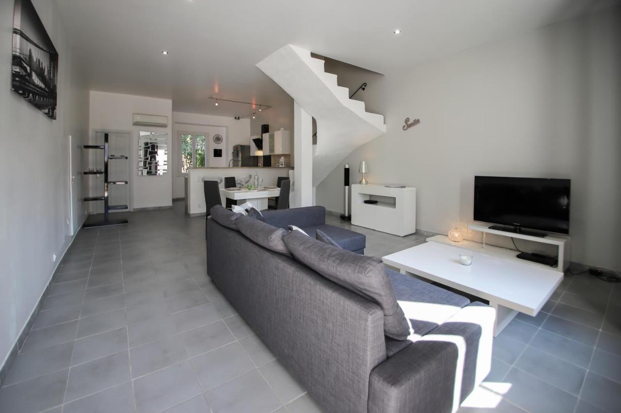 Maison tendance avec jardin, centre village, Alpilles, familles Eyragues Extérieur photo