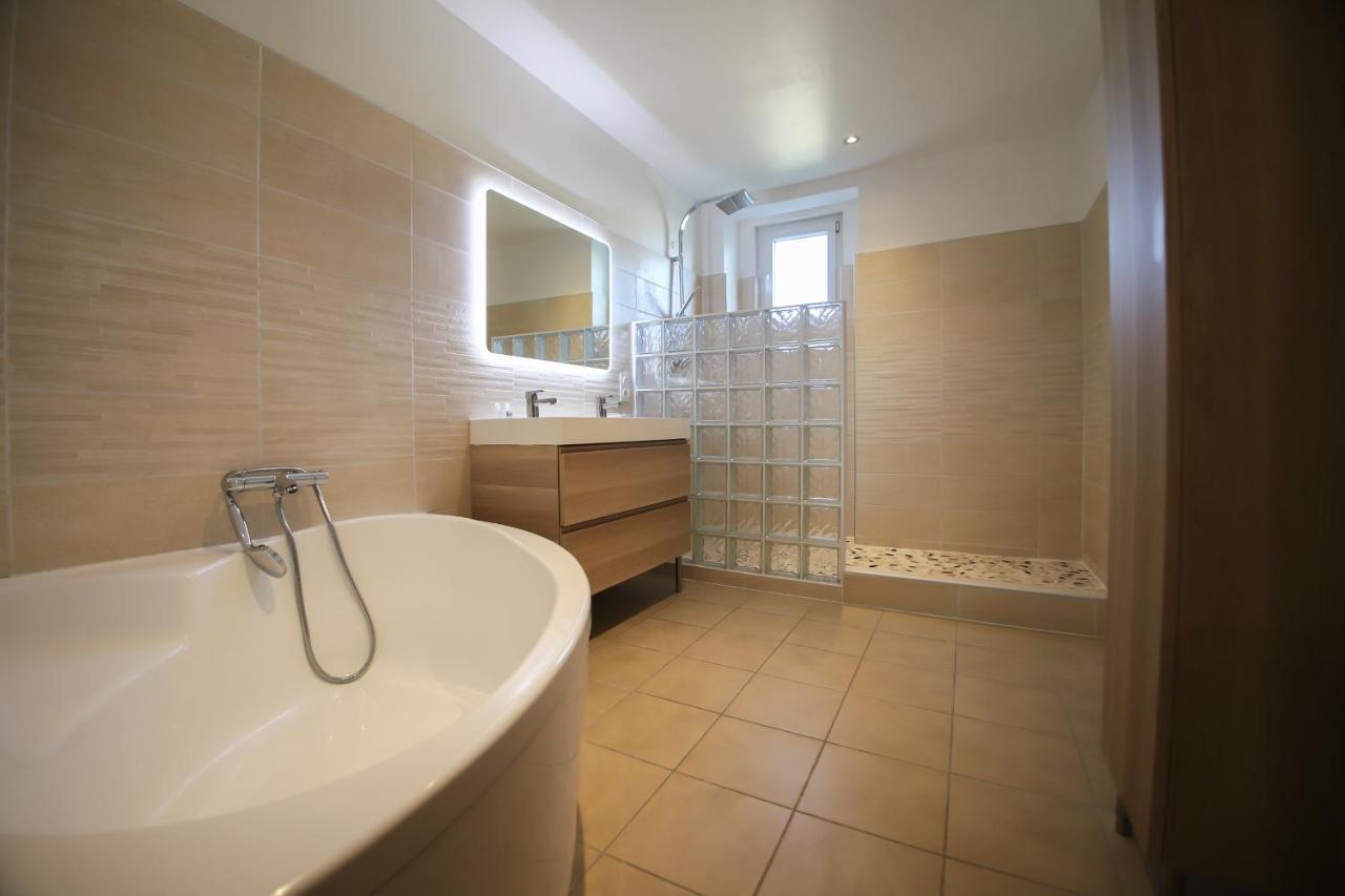 Maison tendance avec jardin, centre village, Alpilles, familles Eyragues Extérieur photo