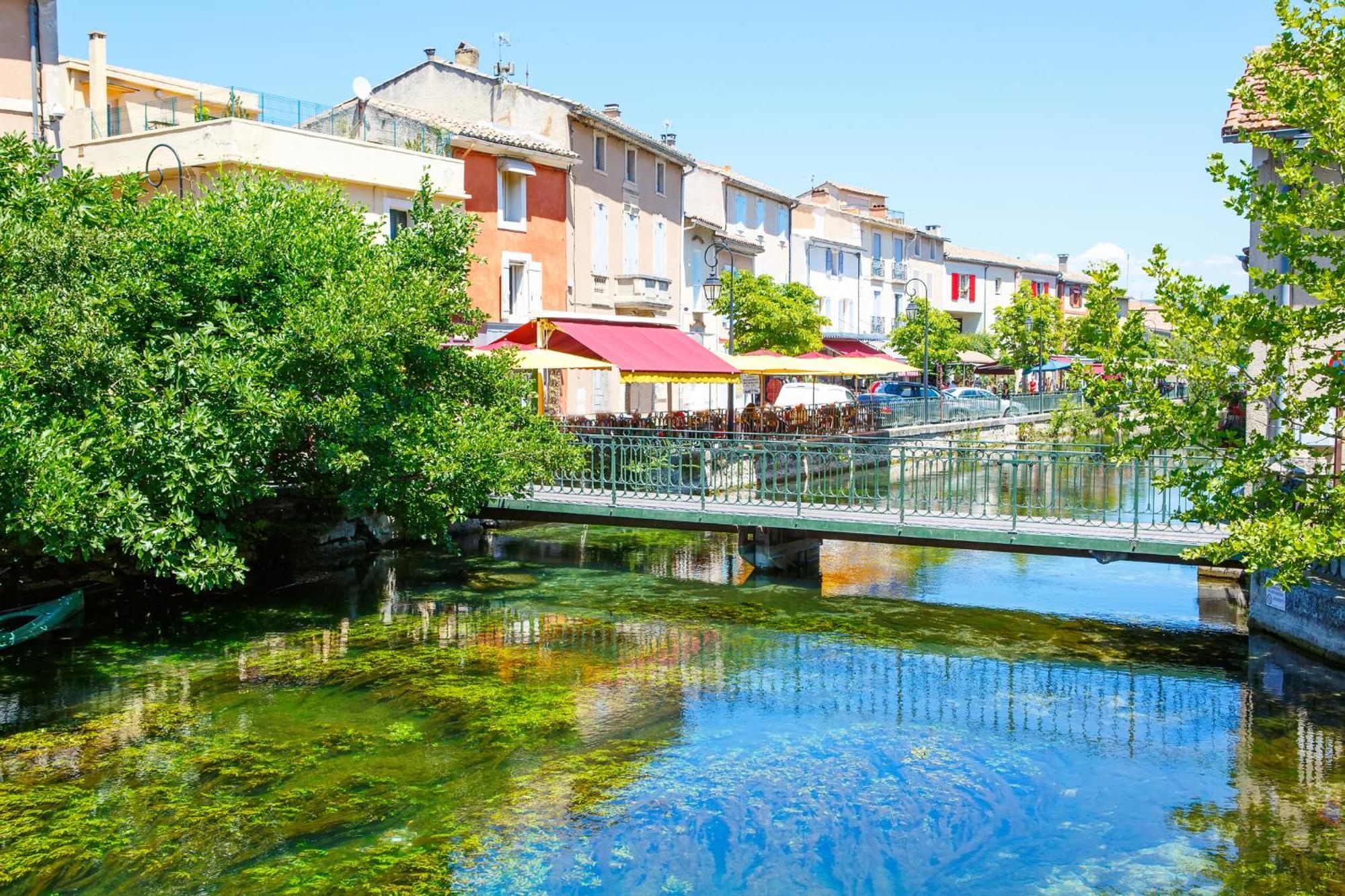 Maison tendance avec jardin, centre village, Alpilles, familles Eyragues Extérieur photo